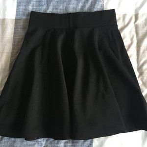H&M Black Circle Skirt in Size XS
